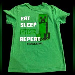 Boys short sleeve shirt.